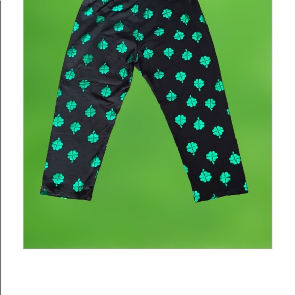 Leggings by No Boundaries with St. Patrick’s Day shamrock ☘️ design (M 7-9) - Picture 5 of 5